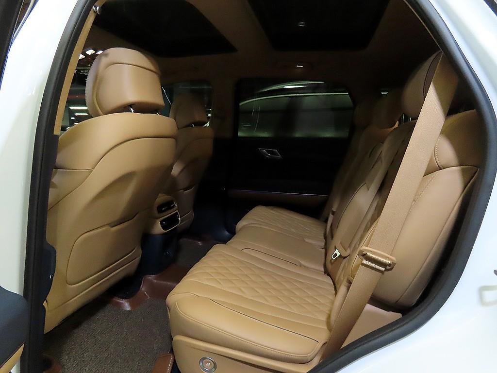 Genesis GV80 - Vista 7