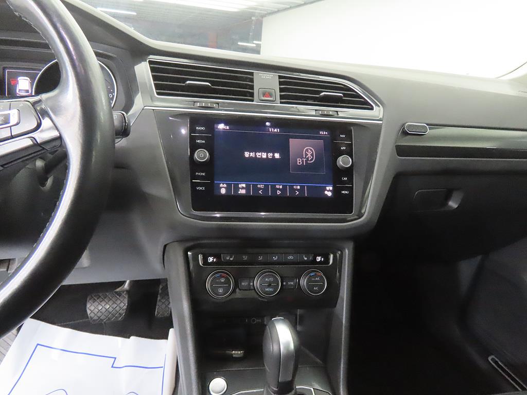 Volkswagen Tiguan - Vista 10