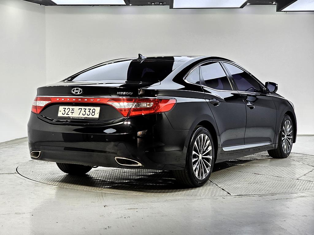 HYUNDAI Grandeur - Vista 4