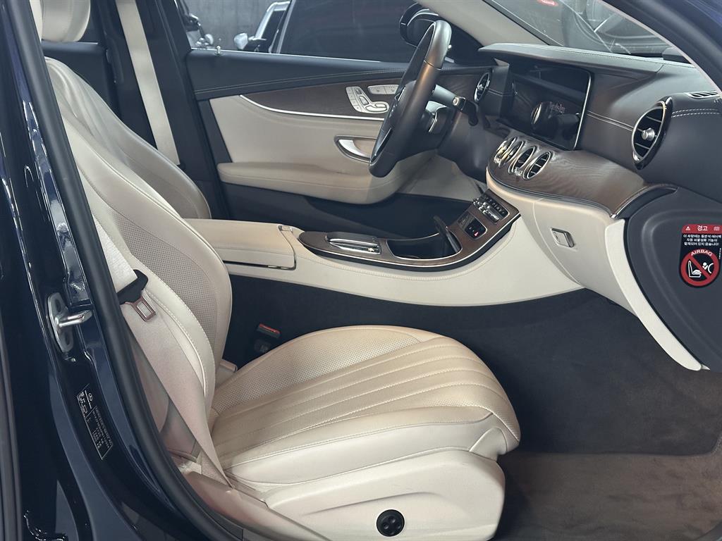 Mercedes Benz E class - Vista 7