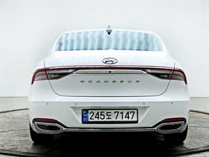 HYUNDAI Grandeur - Vista 6