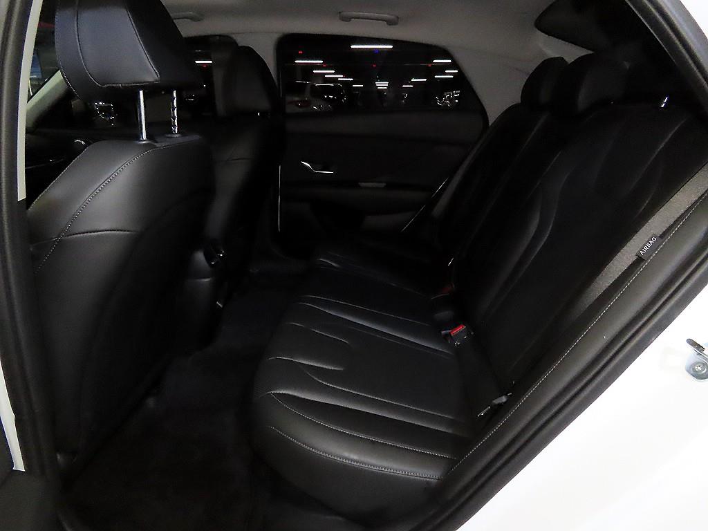 HYUNDAI Avante - Vista 7