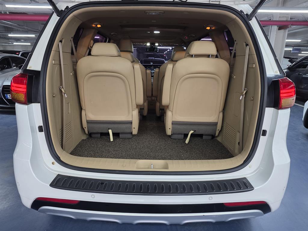 KIA Carnival - Vista 7