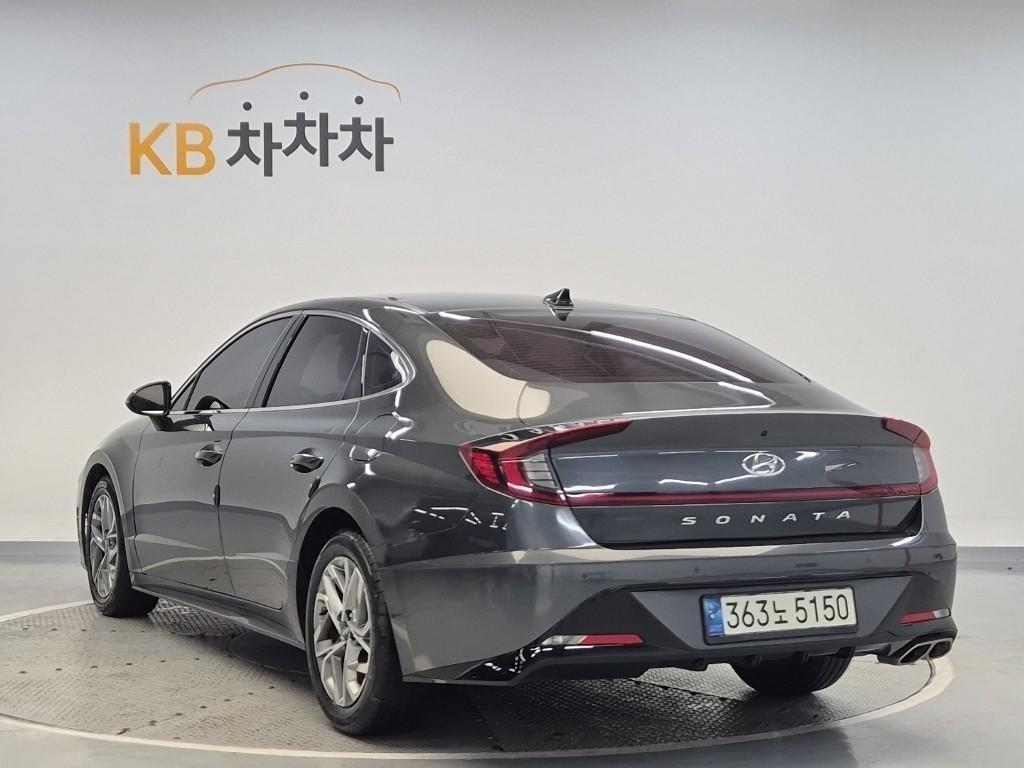 HYUNDAI Sonata - Vista 2