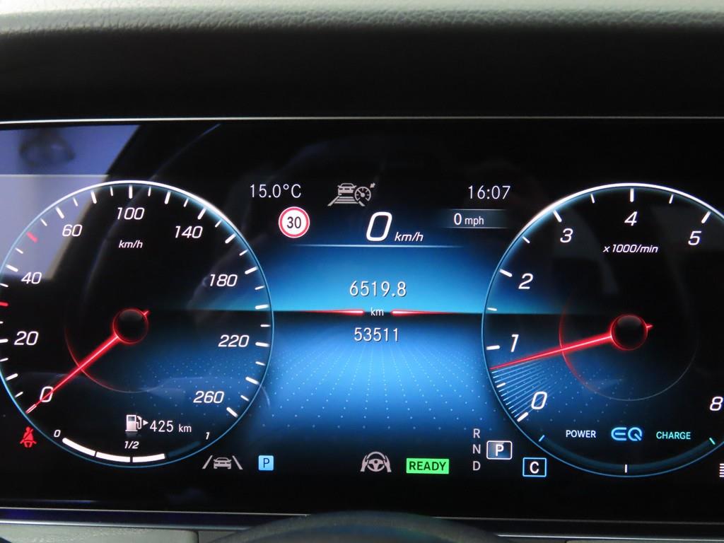 Mercedes Benz E class - Vista 8