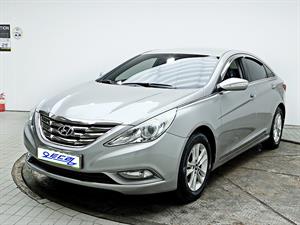 HYUNDAI Sonata - Vista 4