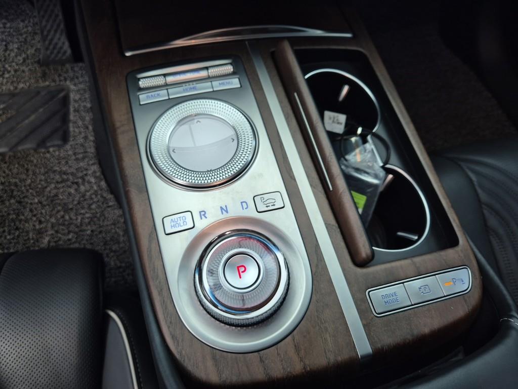 Genesis G80 - Vista 8