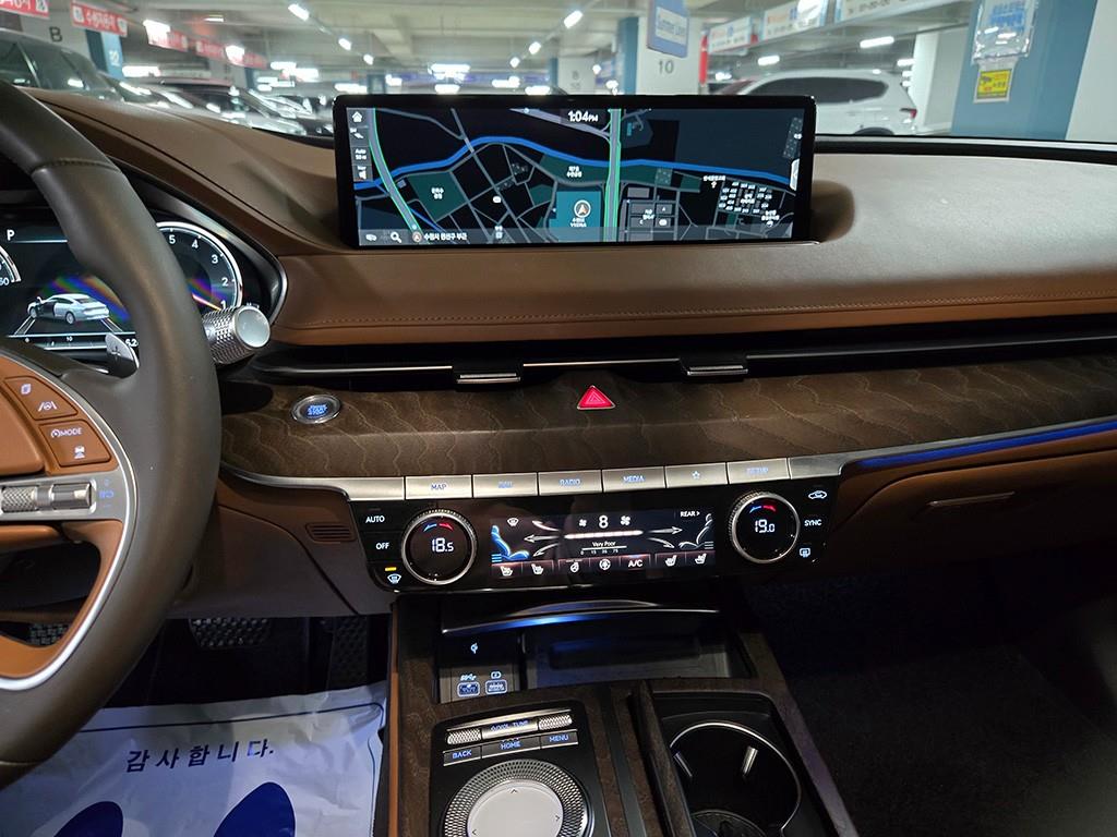 Genesis G80 - Vista 10