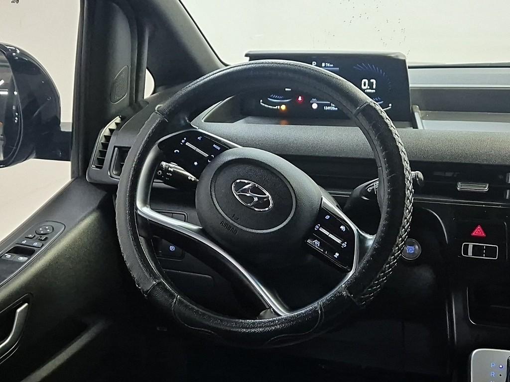 HYUNDAI Staria - Vista 9