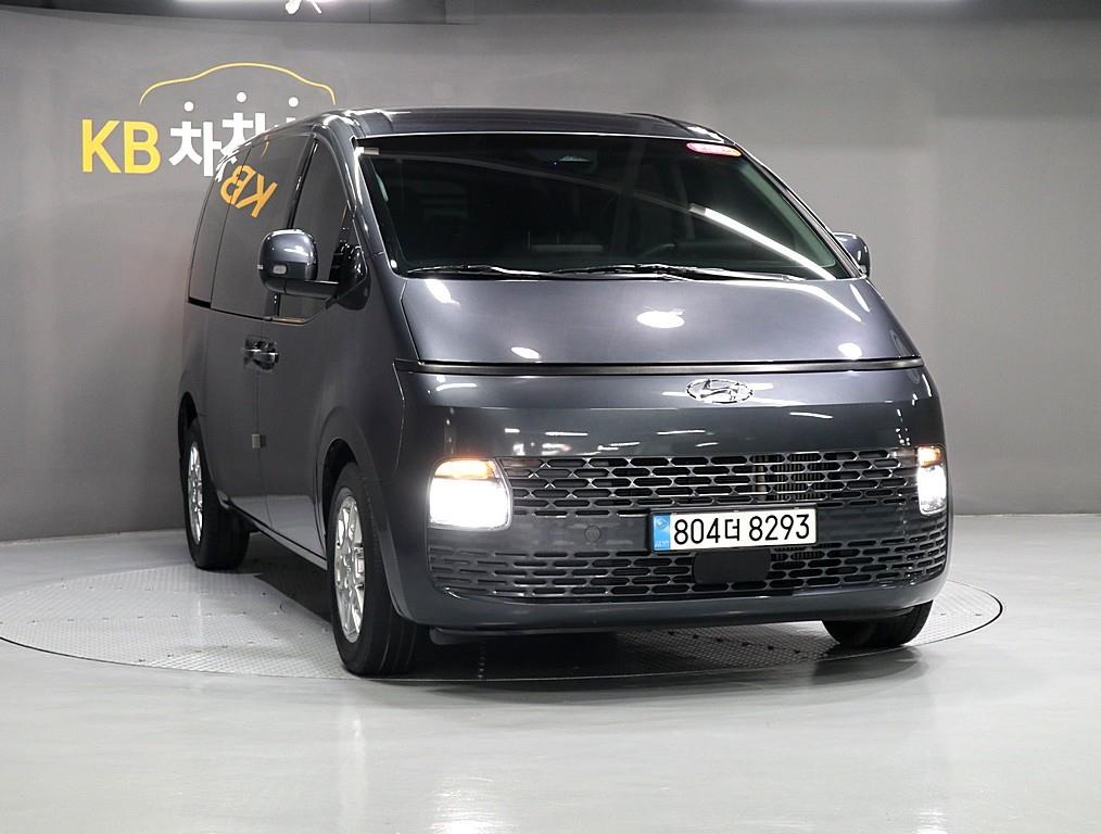 HYUNDAI Staria - Vista 2