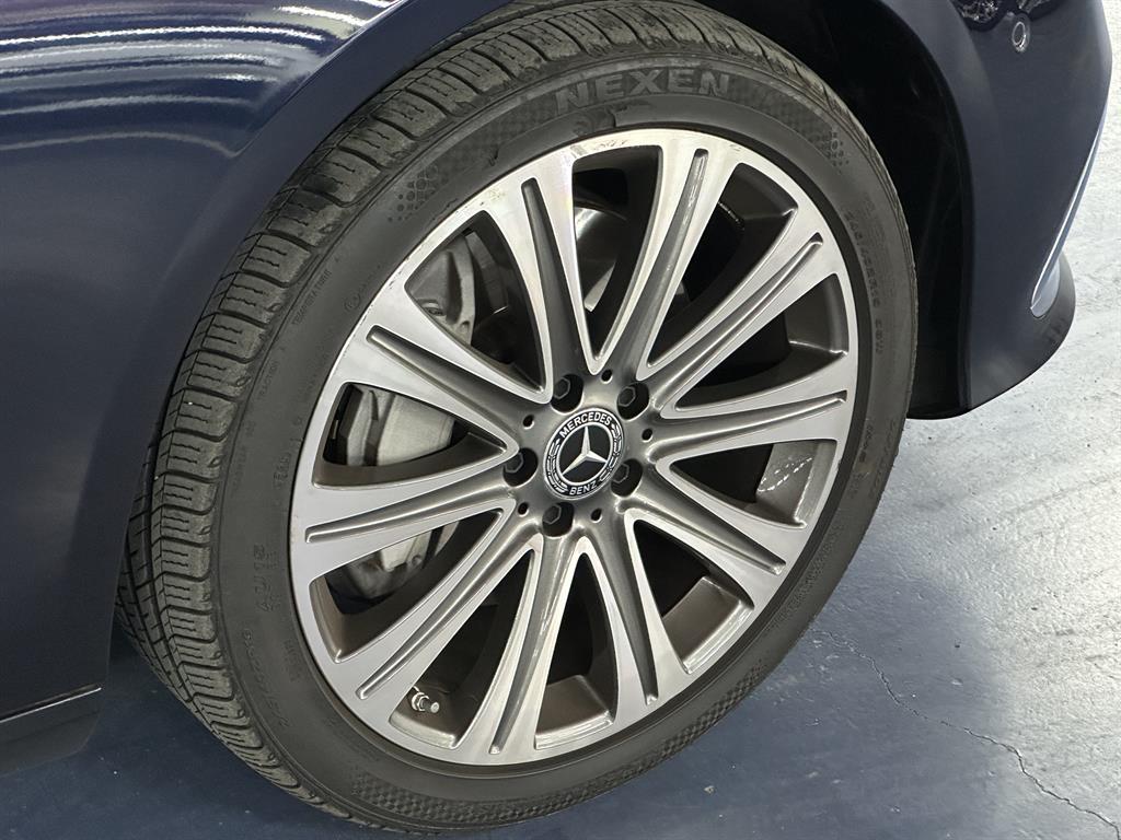 Mercedes Benz E class - Vista 5