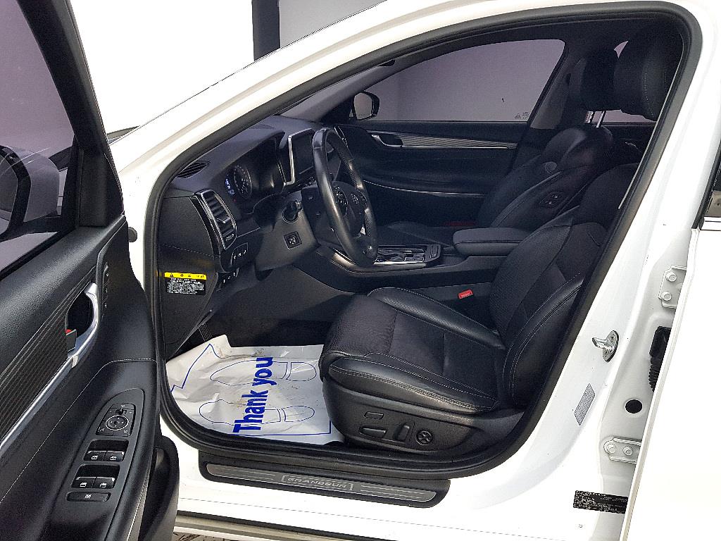 HYUNDAI Grandeur - Vista 8