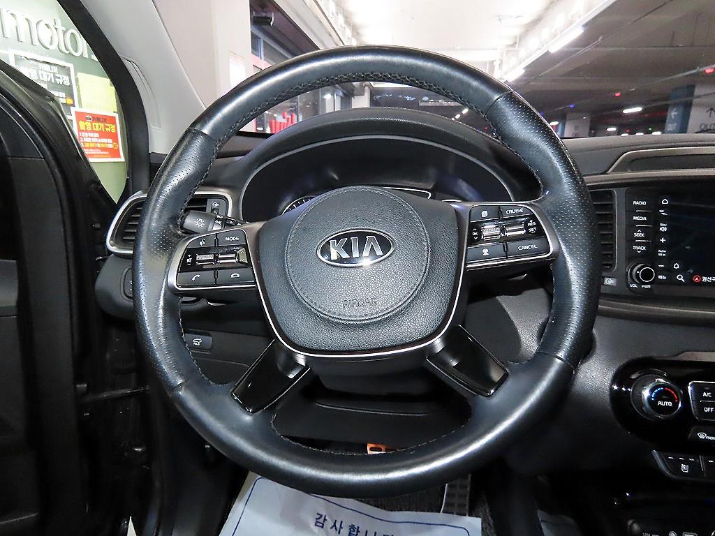 KIA Sorento - Vista 8