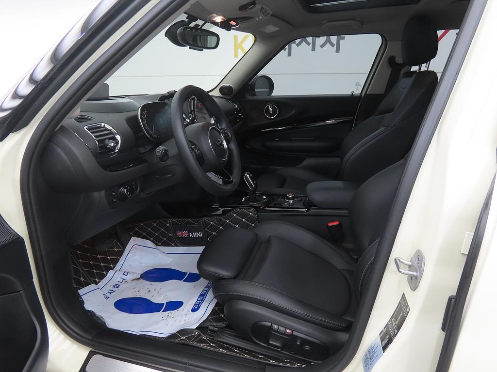 Mini Clubman - Vista 5