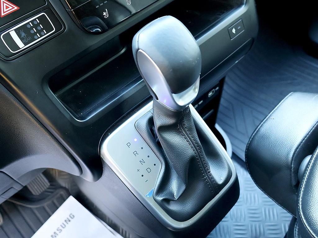 HYUNDAI Staria 2023 Gris - Importación desde Corea - HF Imports Iquique - Foto 7