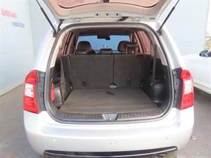 KIA Carens - Vista 10