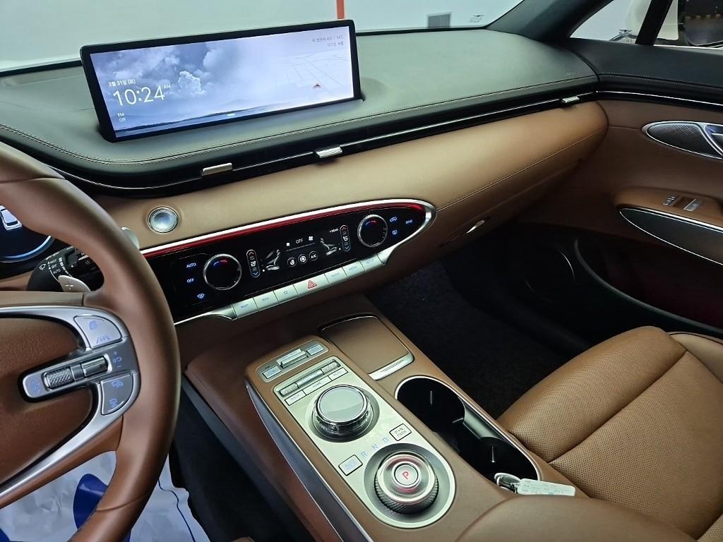 Genesis GV70 - Vista 10