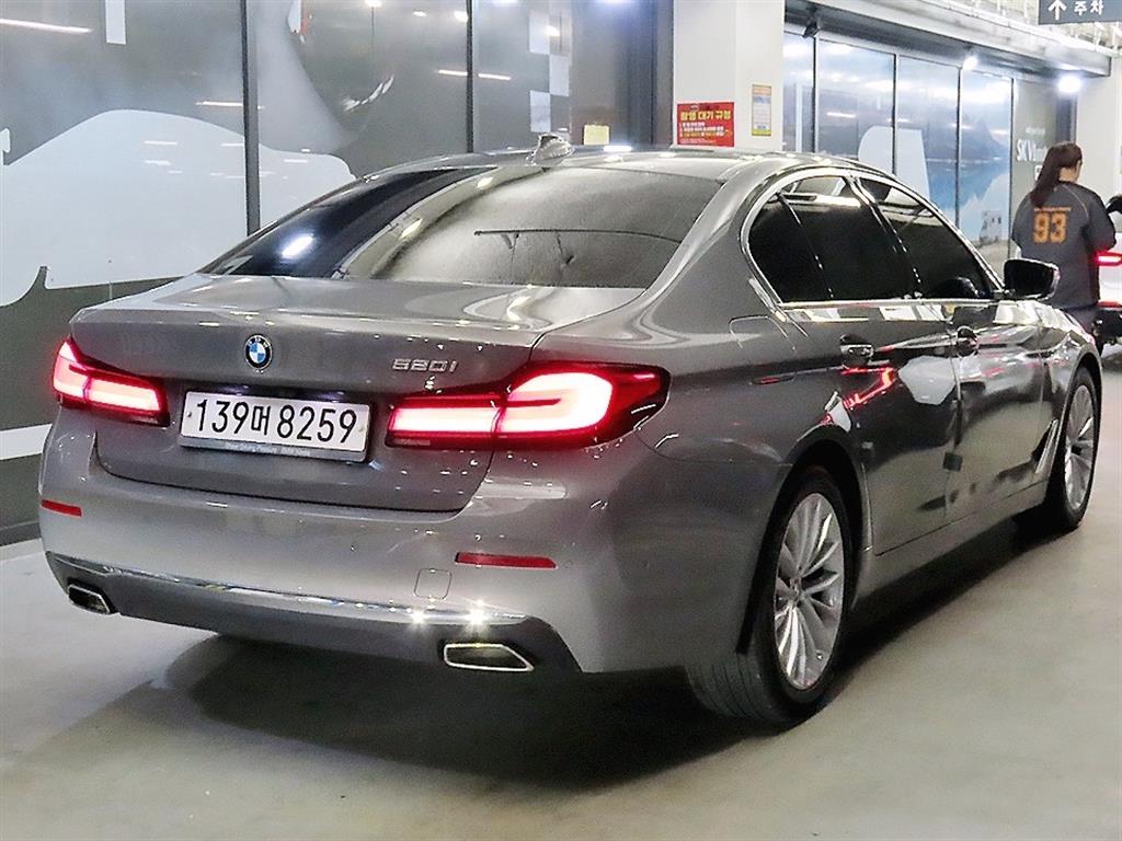 BMW 5 Series - Vista 4