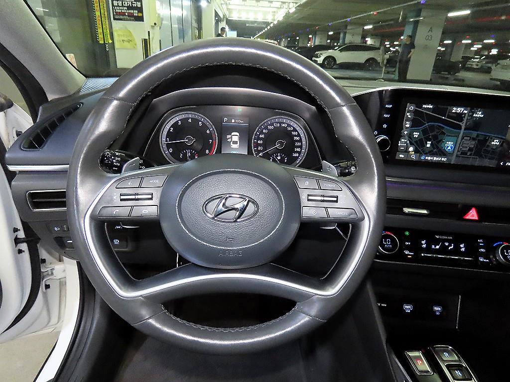 HYUNDAI Sonata - Vista 8