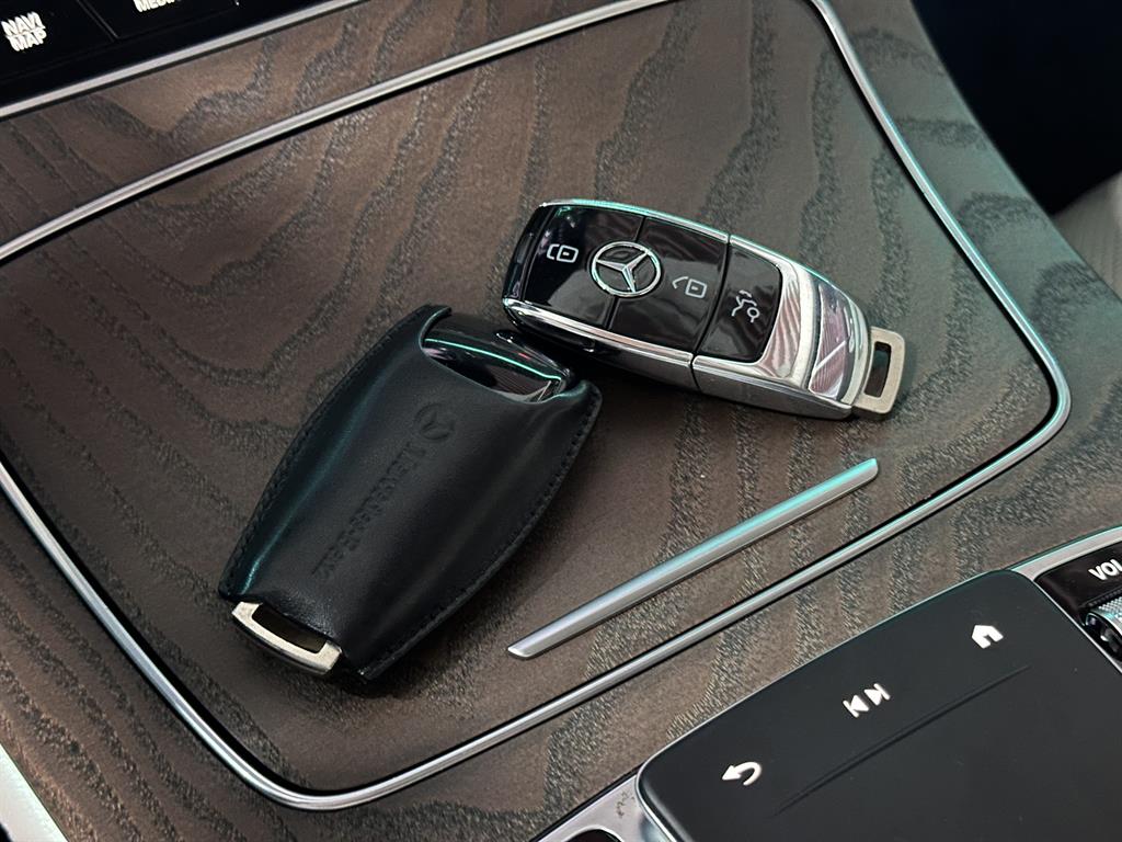 Mercedes Benz E class 2023 Azul - Importación desde Corea - HF Imports Iquique - Foto 14