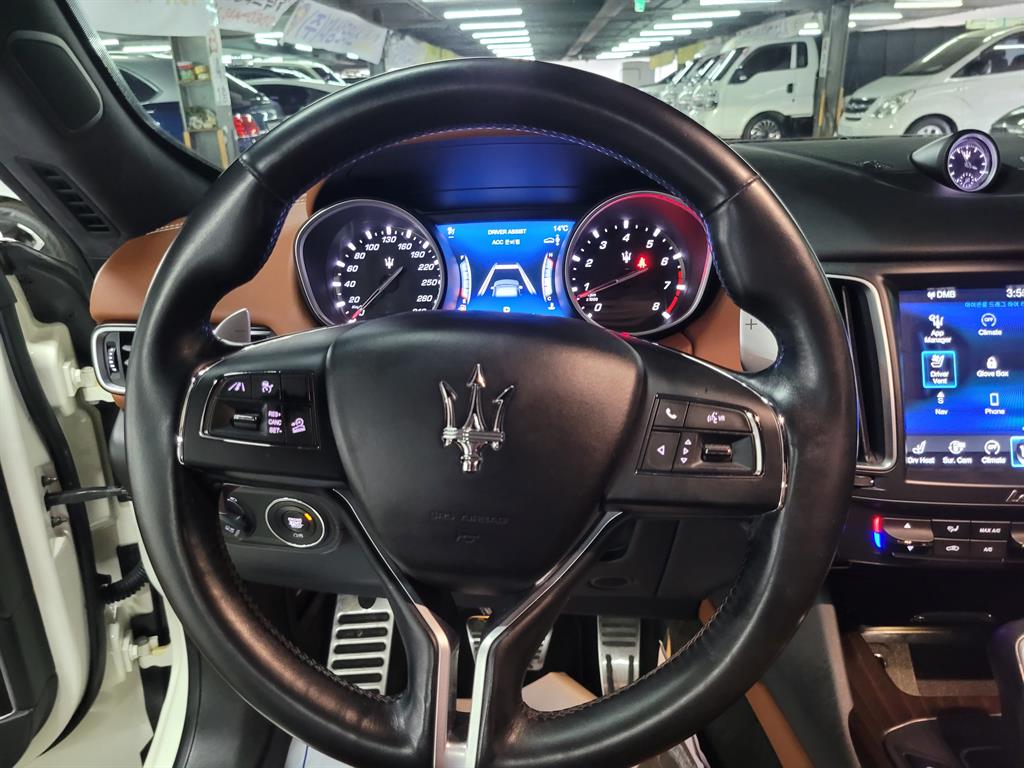 Maserati Levante 2018 Blanco - Importación desde Corea - HF Imports Iquique - Foto 13