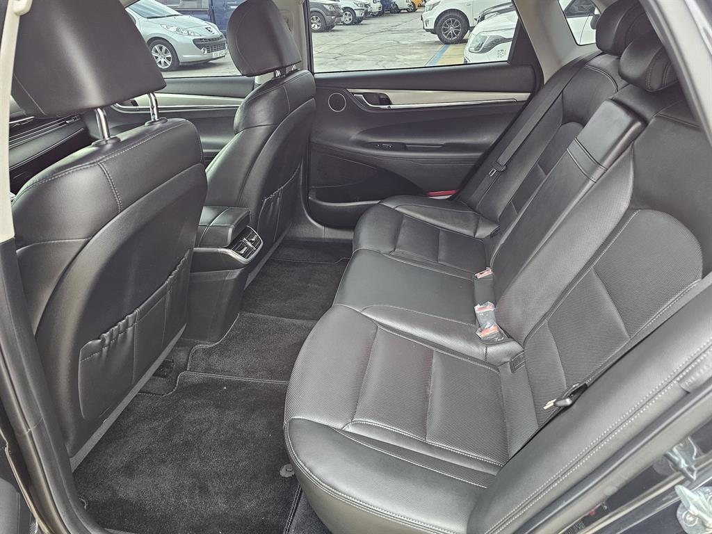 HYUNDAI Grandeur - Vista 9