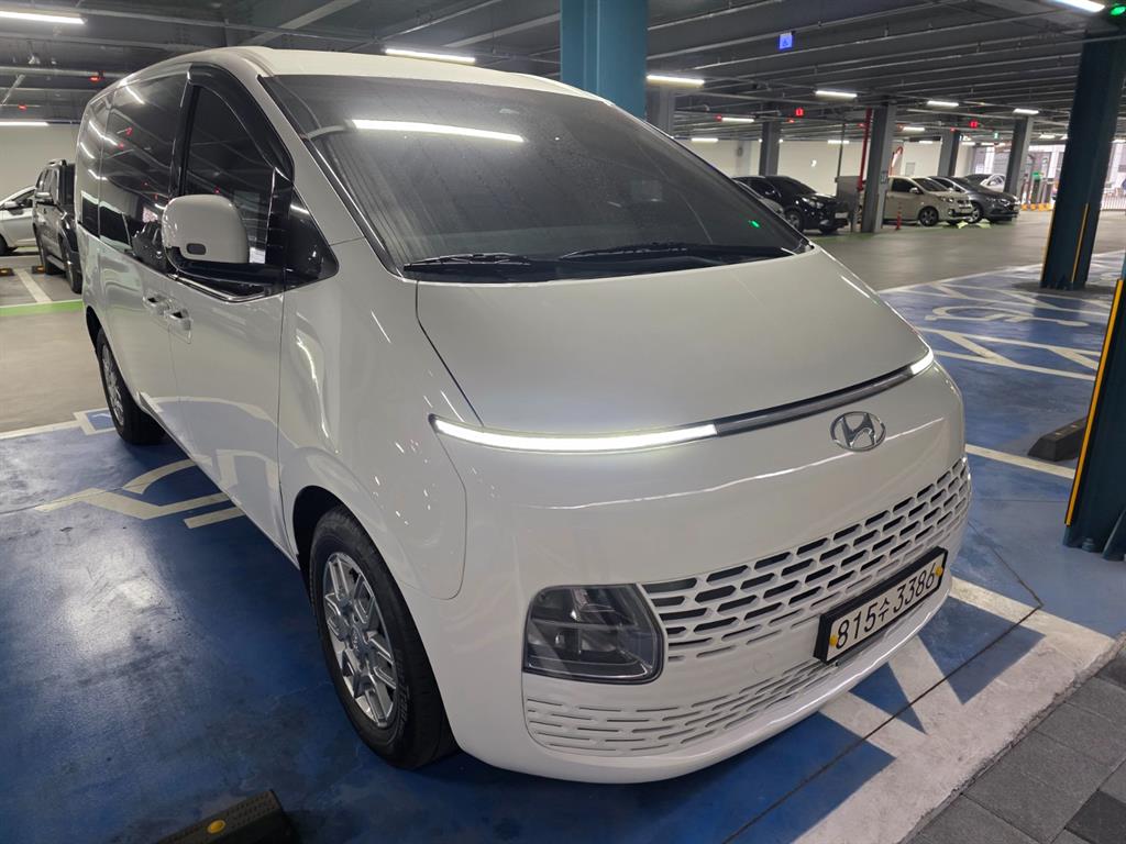 HYUNDAI Staria - Vista 3