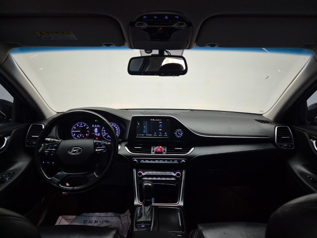 HYUNDAI Grandeur - Vista 7