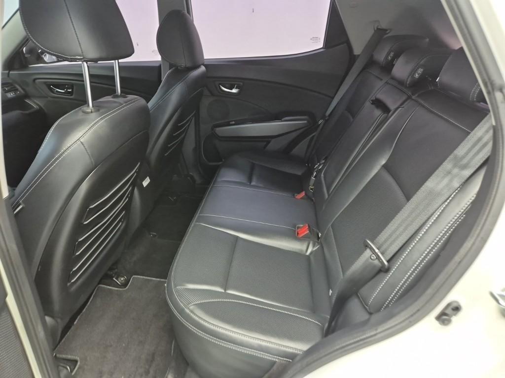 Ssangyong Tivoli - Vista 12