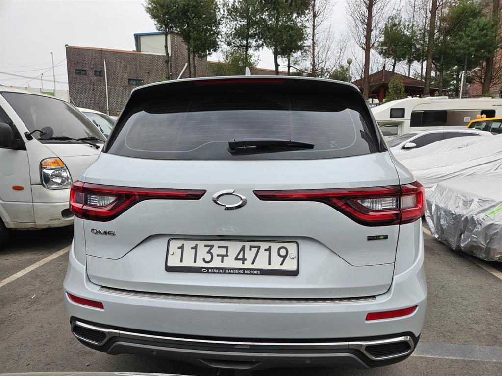 SAMSUNG QM6 - Vista 5