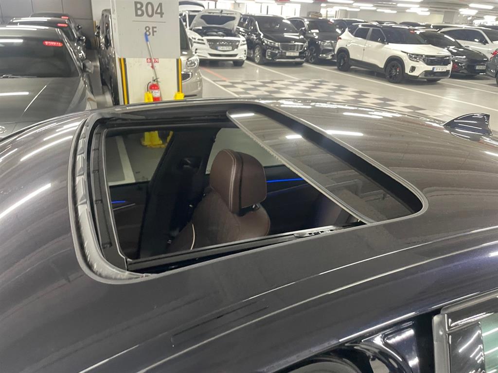 BMW 5 Series 2021 Negro - Importación desde Corea - HF Imports Iquique - Foto 19