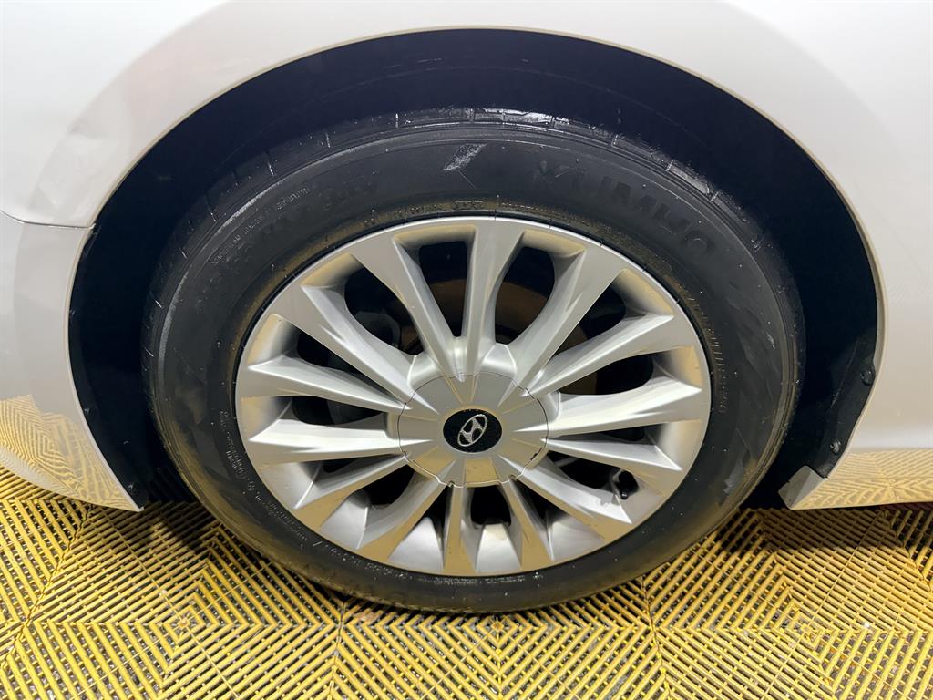 HYUNDAI Sonata - Vista 11