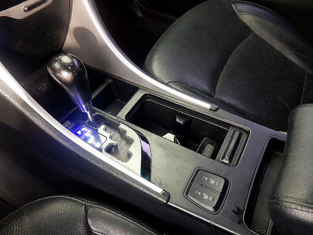 HYUNDAI Sonata - Vista 12