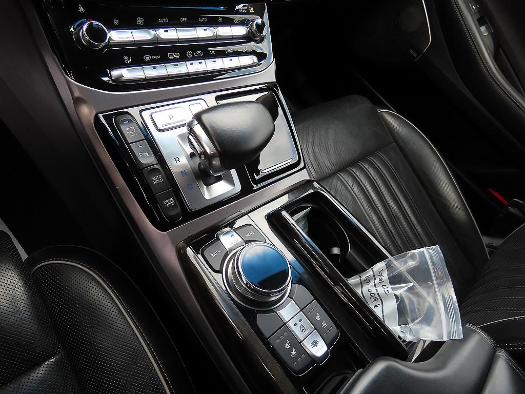 Genesis EQ900 - Vista 12