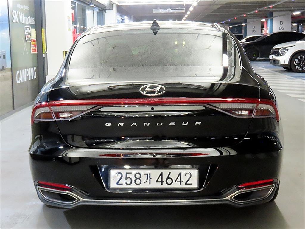 HYUNDAI Grandeur - Vista 5