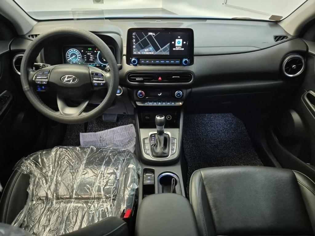 HYUNDAI Kona - Vista 7