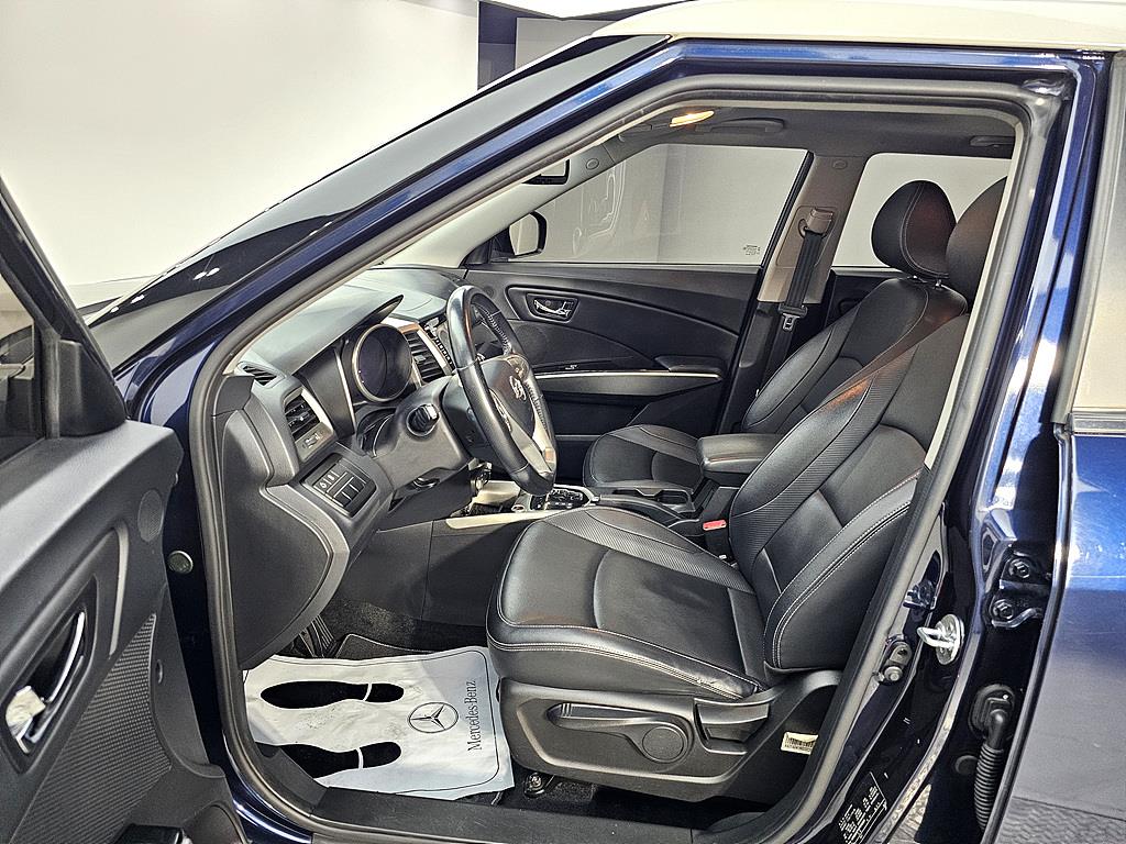 Ssangyong Tivoli - Vista 8