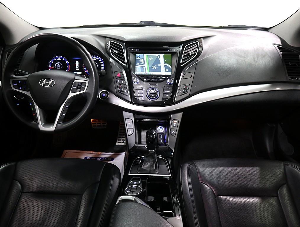 HYUNDAI i40 - Vista 5