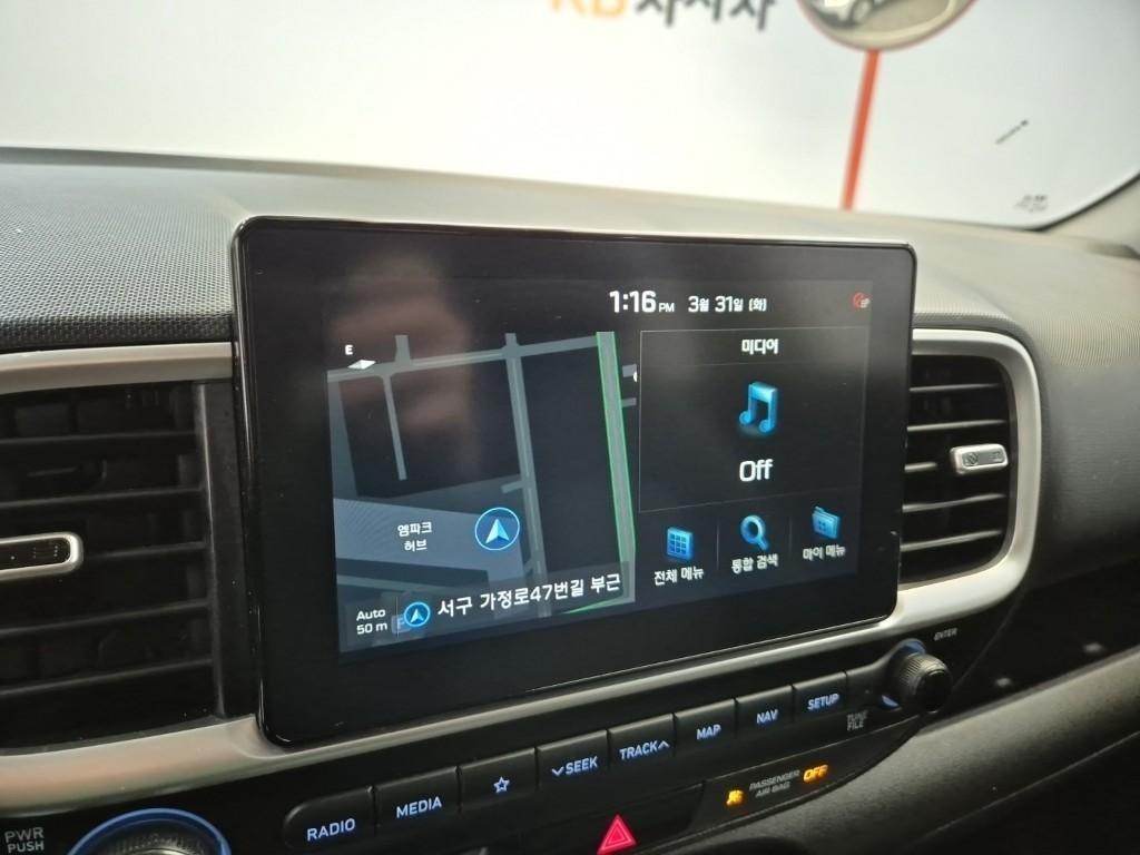 HYUNDAI Venue - Vista 7