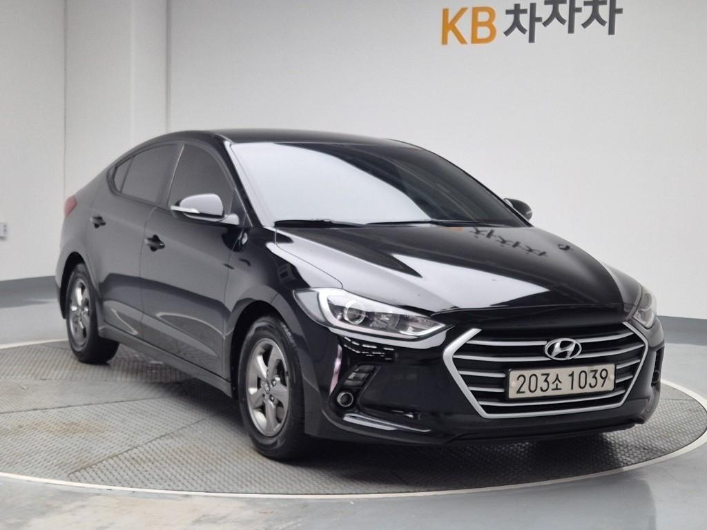 HYUNDAI Avante - Vista 4