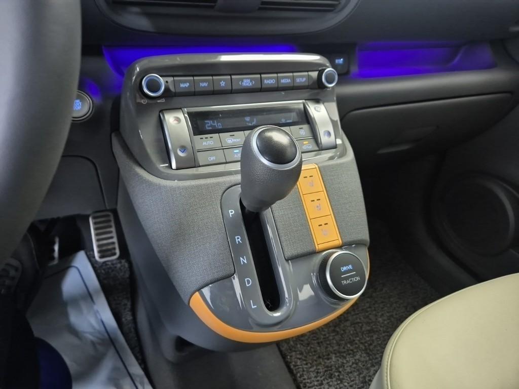 HYUNDAI Casper - Vista 8