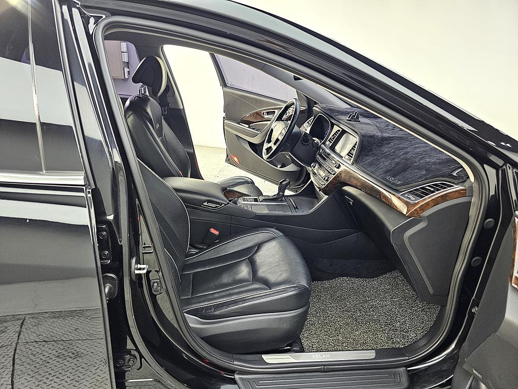 HYUNDAI Aslan - Vista 11