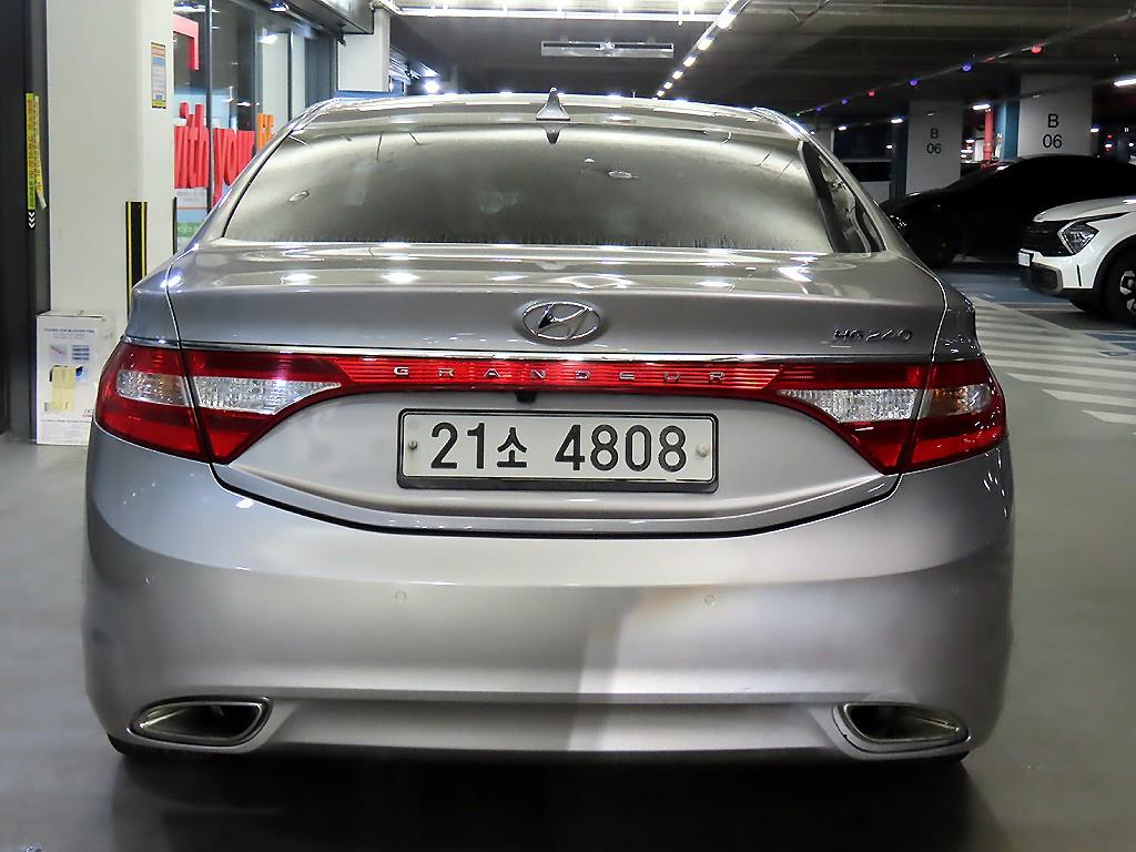 HYUNDAI Grandeur - Vista 5