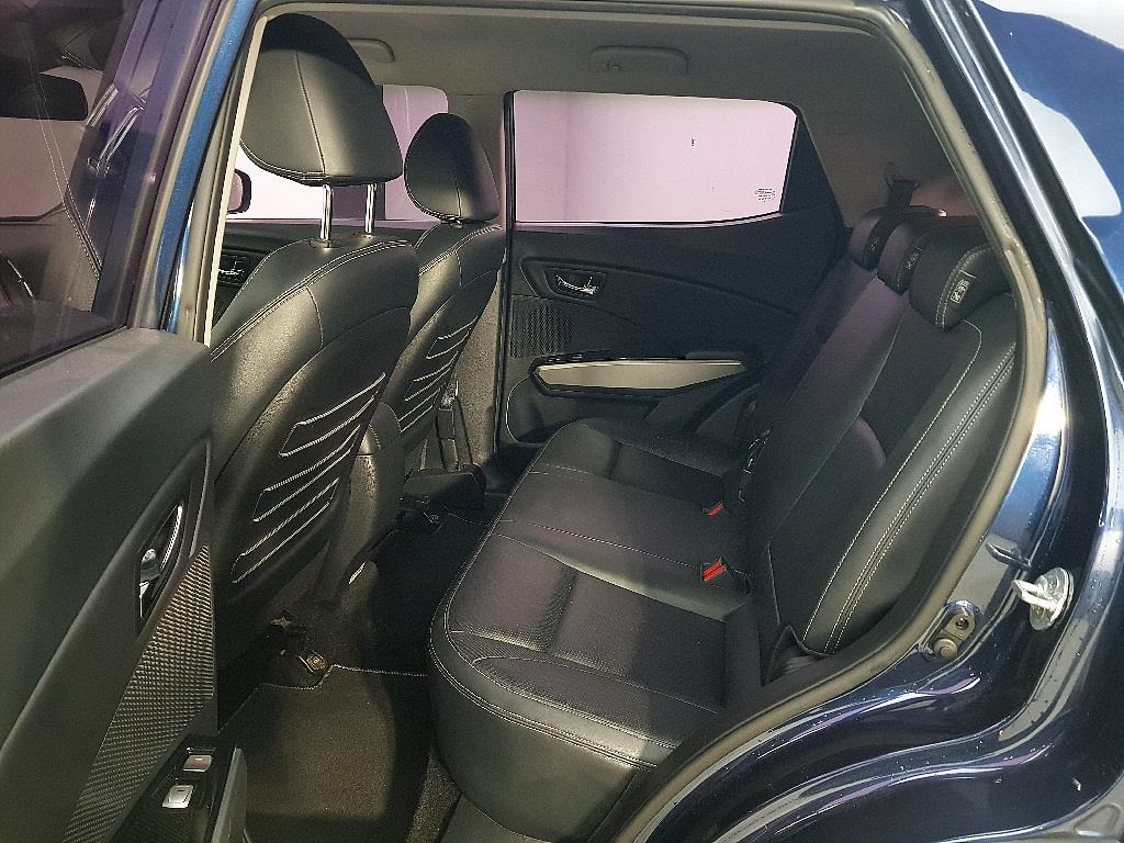 Ssangyong Tivoli - Vista 9
