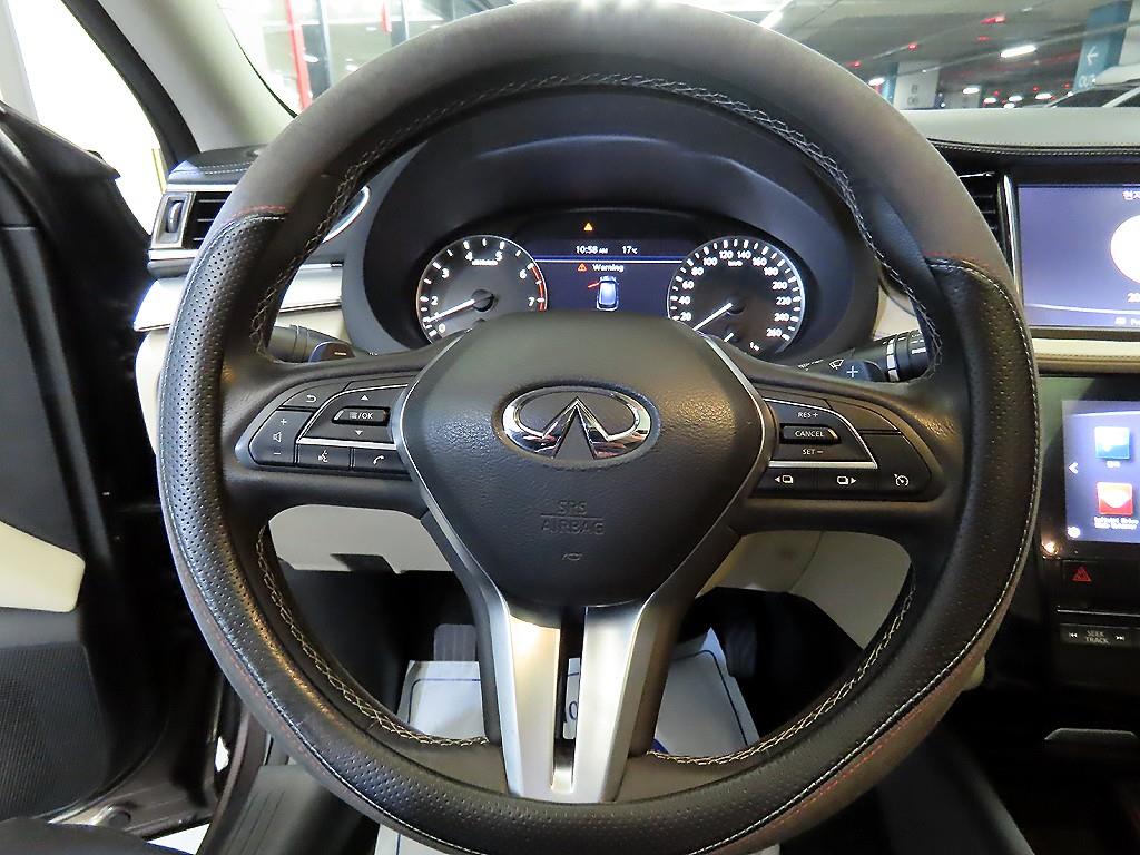 Infiniti QX - Vista 8
