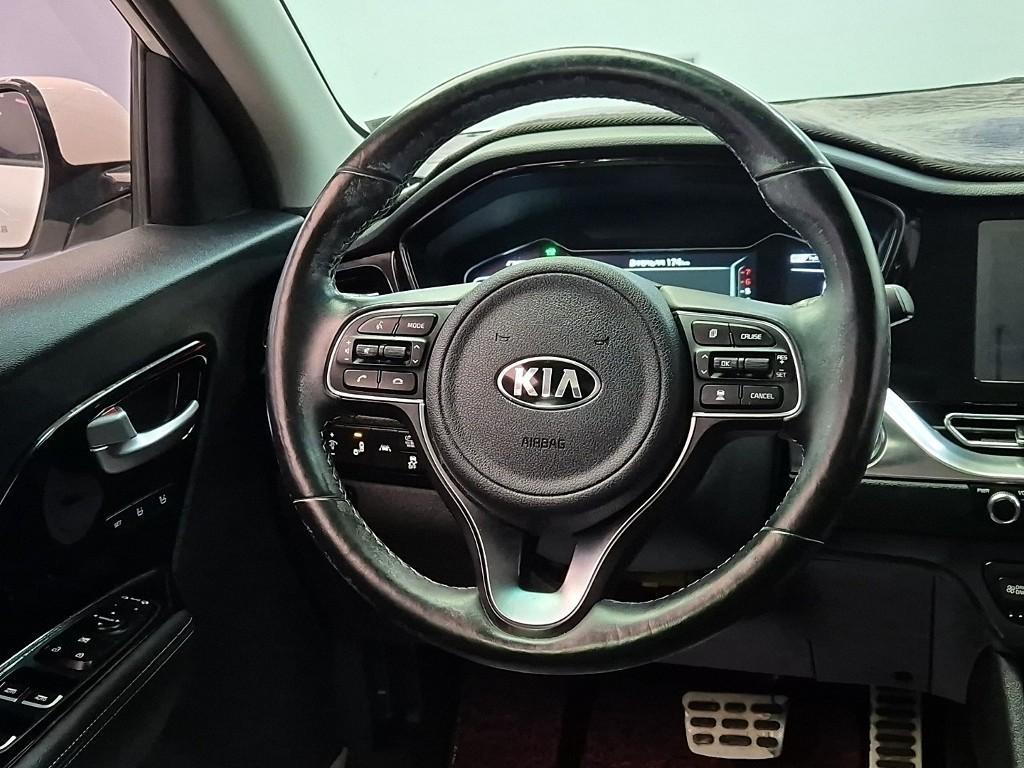 KIA Niro - Vista 9