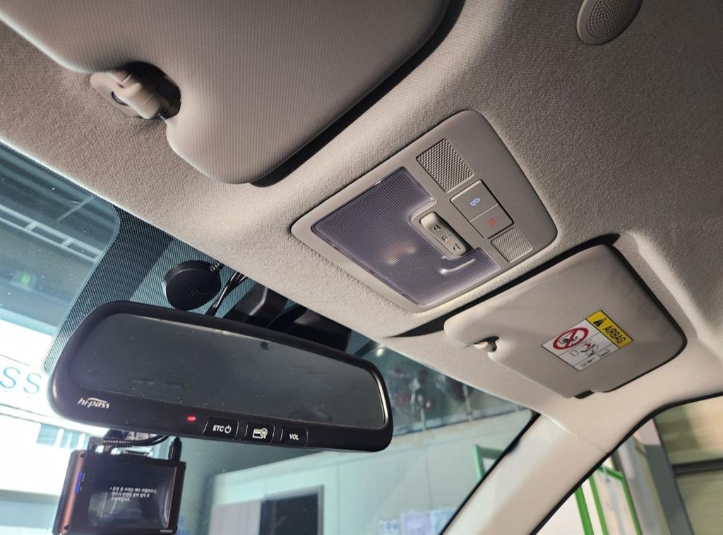 HYUNDAI Venue - Vista 8