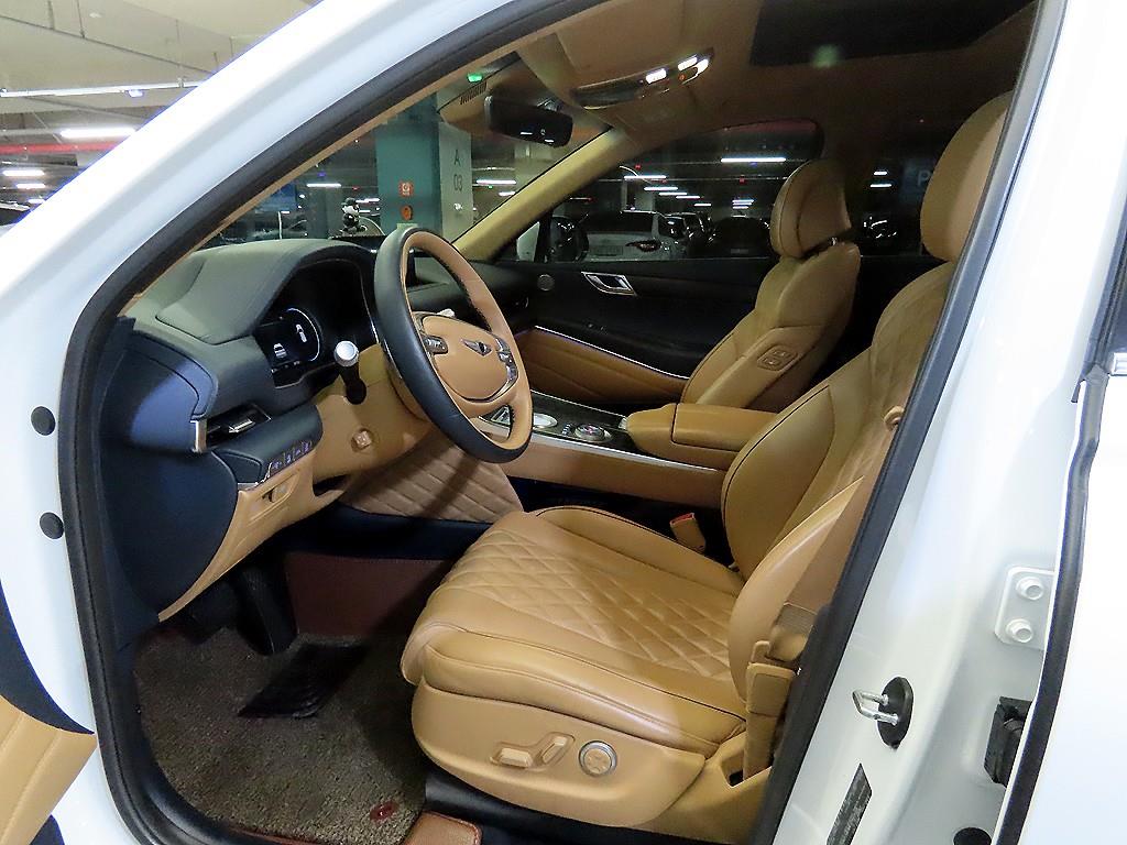 Genesis GV80 - Vista 6