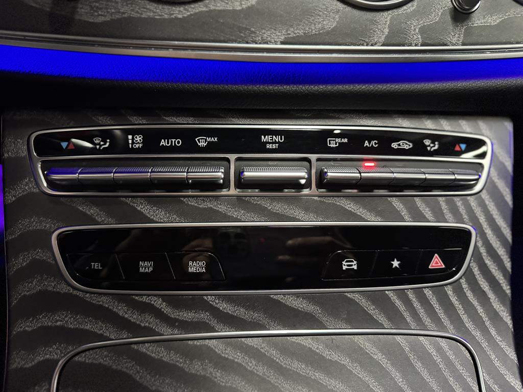 Mercedes Benz E class - Vista 9