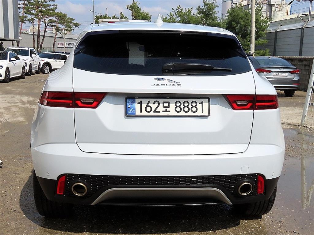 Jaguar E-PACE - Vista 4
